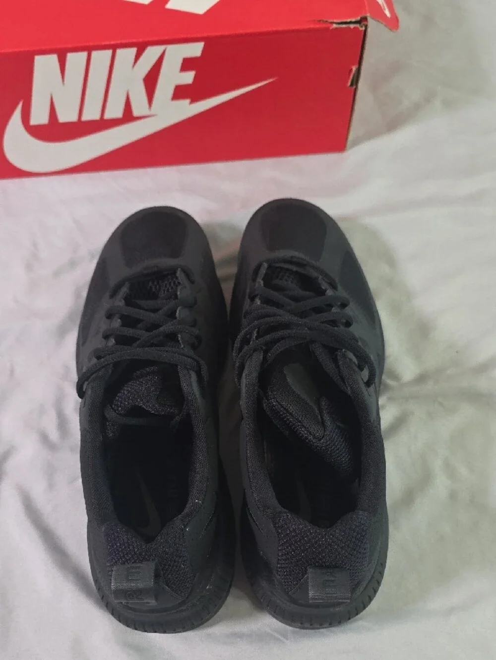 Nike Airmax Genome. Men's All-Black Athletic Sneakers